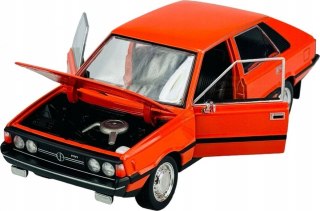 Samochód 1:24 Polonez FSO Dromader (24124)