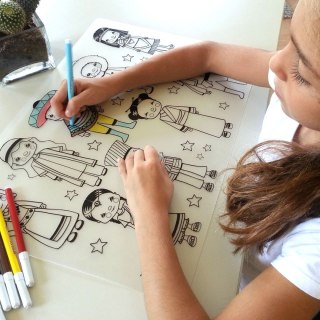 Podkład na biurko FUNNY MAT WHITE DZIECI ŚWIATA SFU1011 polipropylen PP [mm:] 335x480 Strigo (8681379310116)