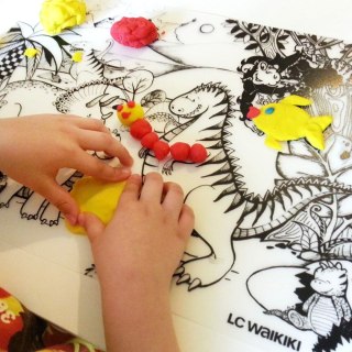 Podkład na biurko FUNNY MAT TRANSPARENT DINOZAURY SFU1009 polipropylen PP [mm:] 335x480 Strigo (8681378310083)