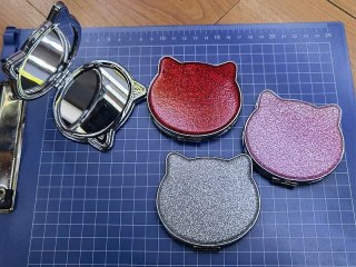 Lusterko kotek z brokatem Adar (542273)