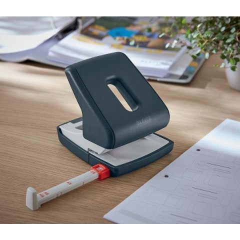 Dziurkacz Cosy szary 30k (50040089) Leitz