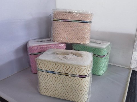 Kuferek M, walizka z lusterkiem, zapinany na zamek, mix 4 kolorów Adar (577633)